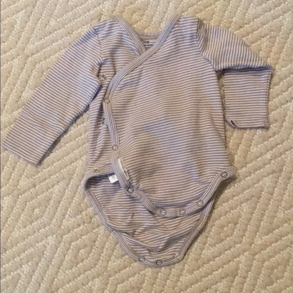 Organic H&M baby onesies